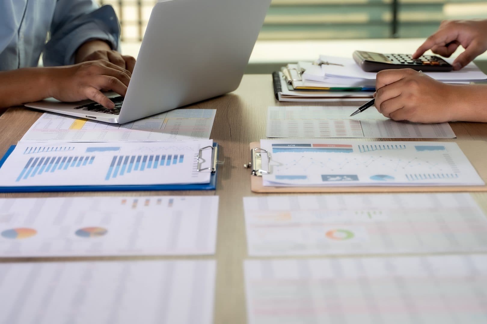 Threshold Transaction Reports: When and How to File